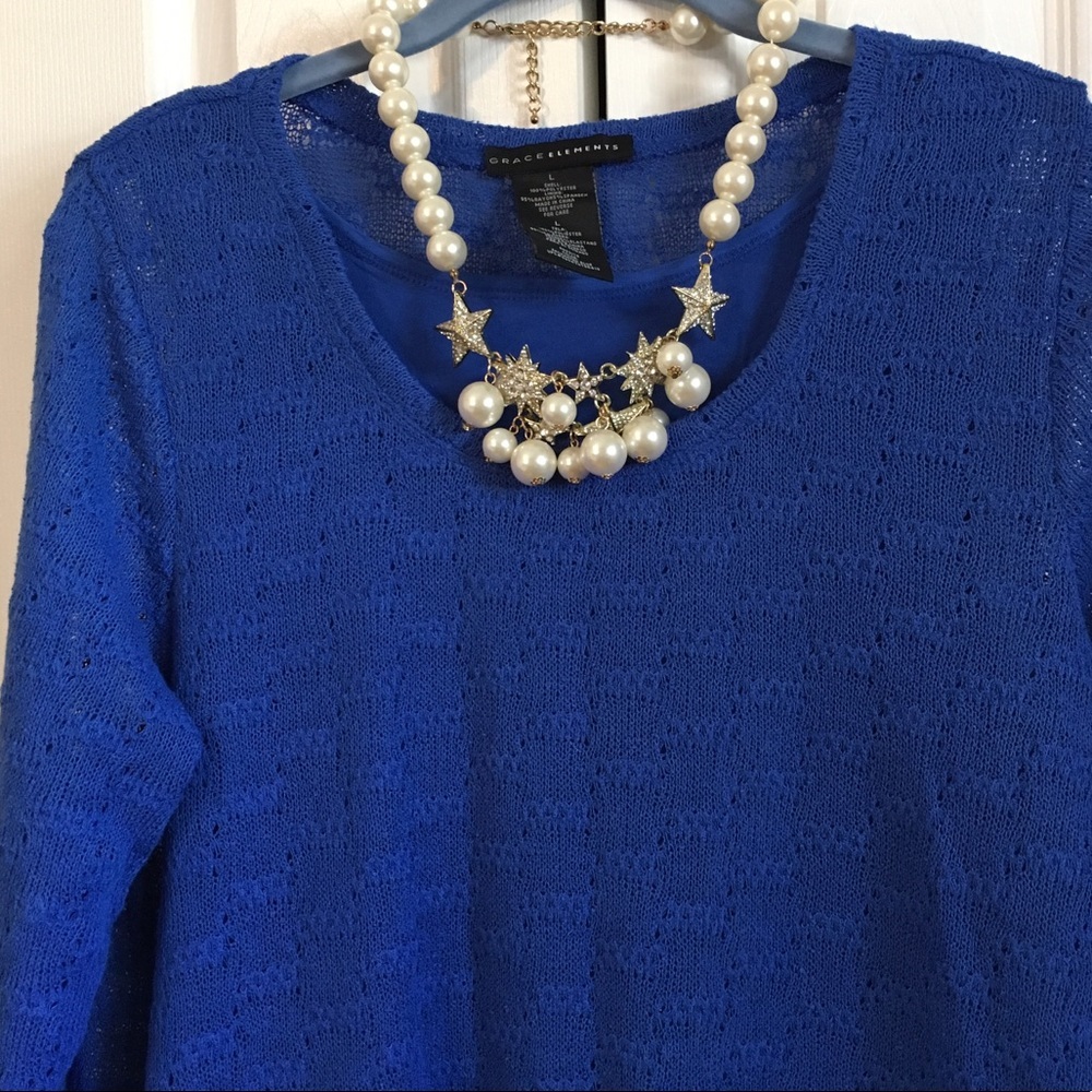🎉HP🎉 Beautiful blue tunic with attached tank